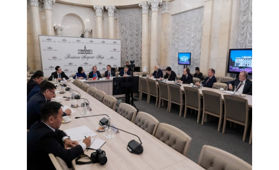 Встреча министра окружающей среды и изменения климата Монголии С.Одонтуяа с министром природных ресурсов и экологии Российской Федерации А.Козловым